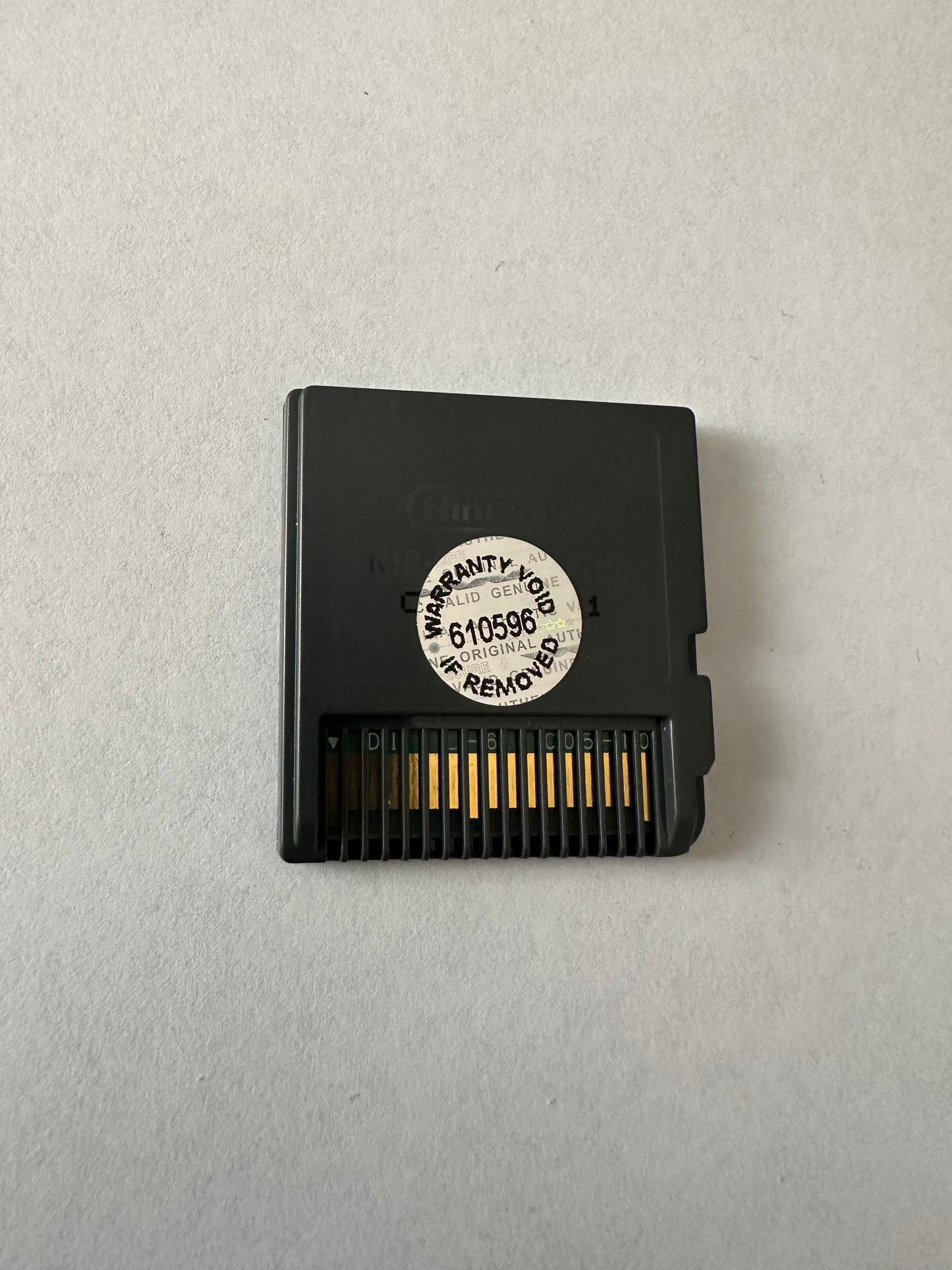 Pokémon platinum for the DS. Game only.