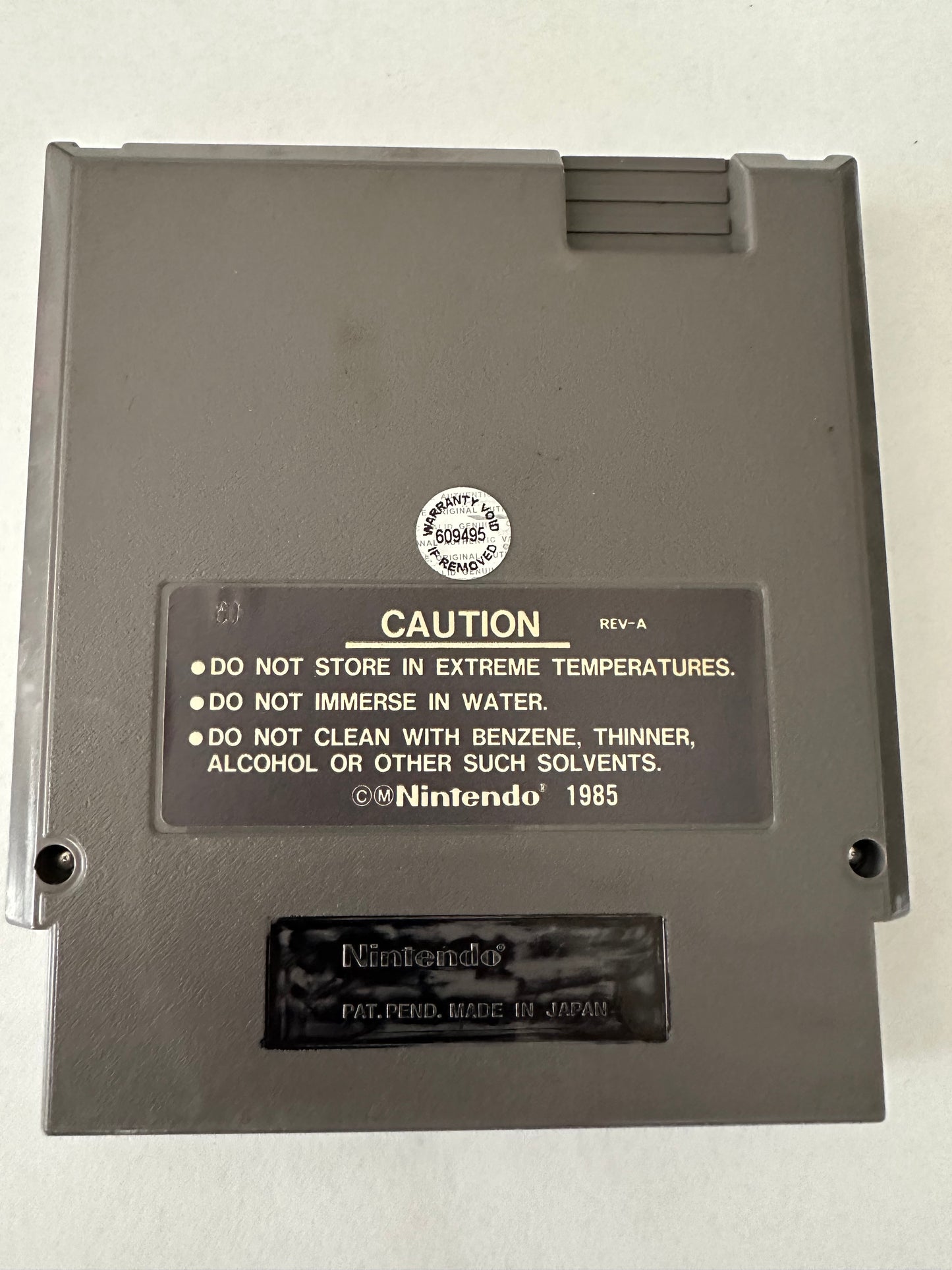 Donkey Kong classics for the Nintendo NES. Game only.