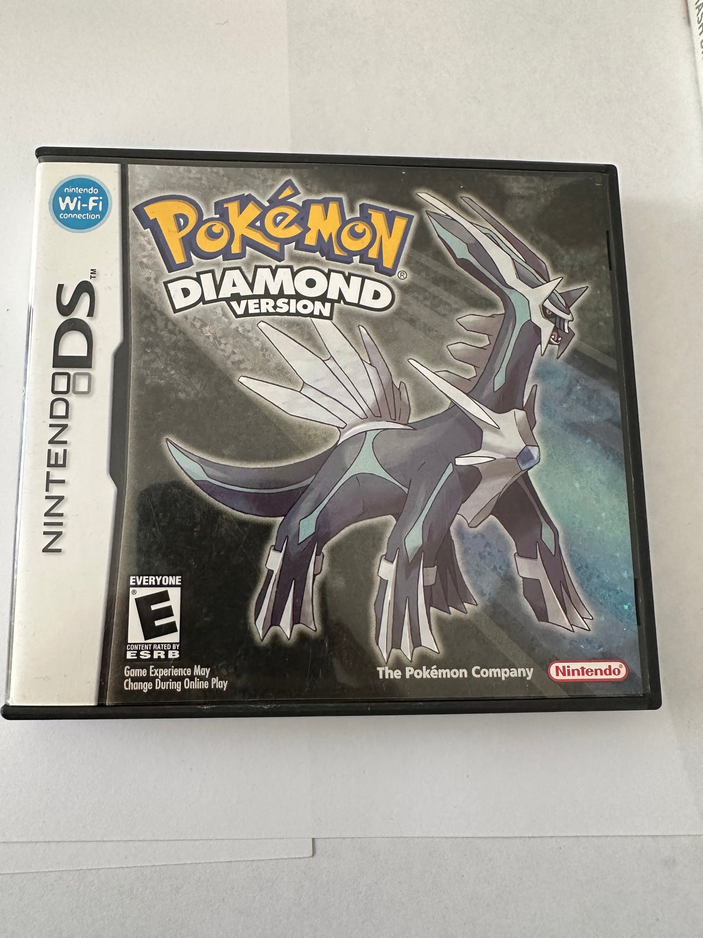 Pokémon diamond version for the Nintendo DS. Missing manual